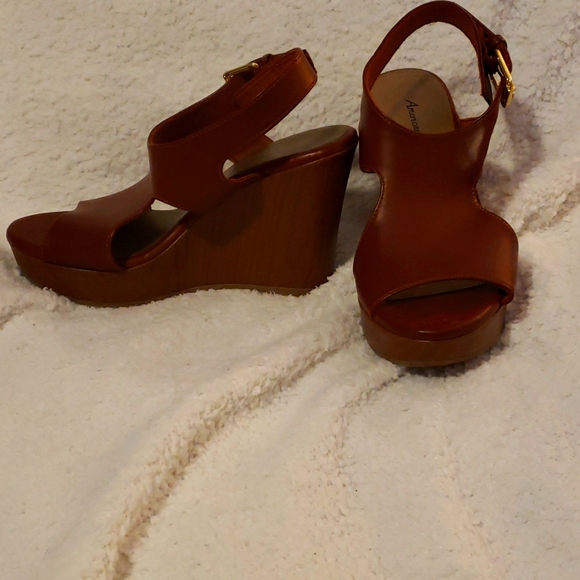Wedges - Picture 2 of 4